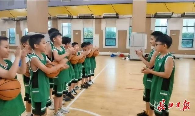 如何通过训练提高篮球运动员的速度_0